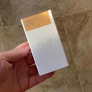 Haus Labs Triclone Skin Tech Foundation (145 Light Cool)